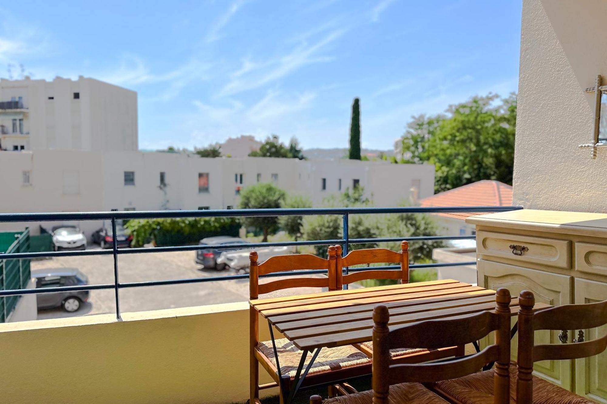 Poincare 4 - Lumineux, Renove, Central Et Calme A Juan Les Pins Antibes Buitenkant foto